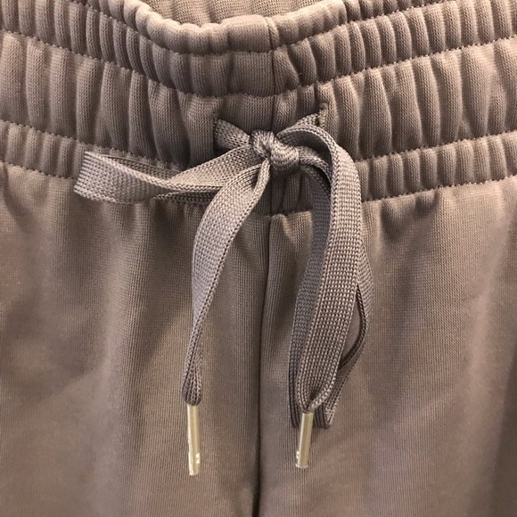 Under Armour Gray Pink Sweatpants small - Picture 5 of 6